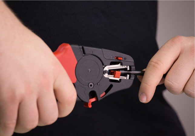 Инструмент для снятия изоляции автоматический Wiha до 16 мм² в блистерной упаковке 200 мм