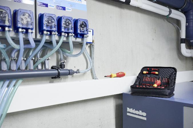 Набор инструментов Wiha slimVario electric смешанная комплектация 31 предмет в функциональной сумке